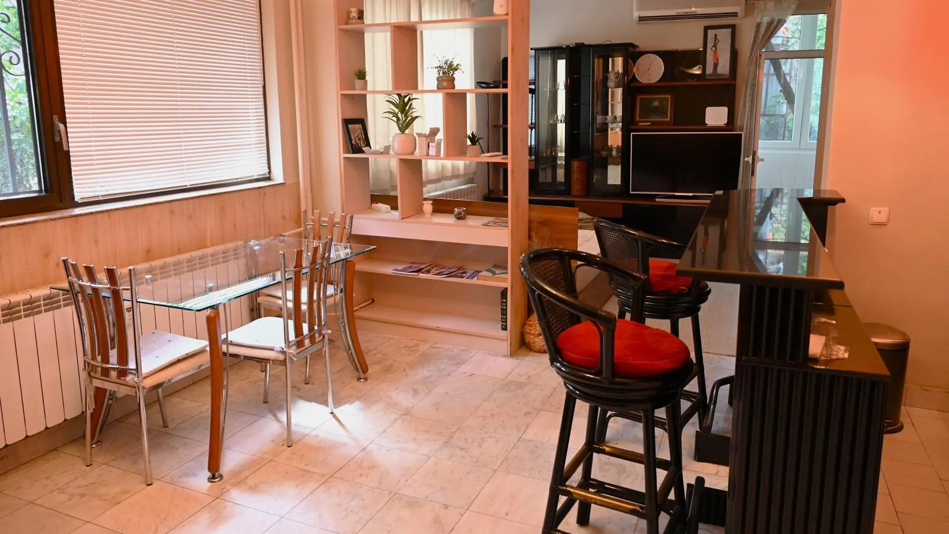 Urban Oasis Studio Sofya 0*,